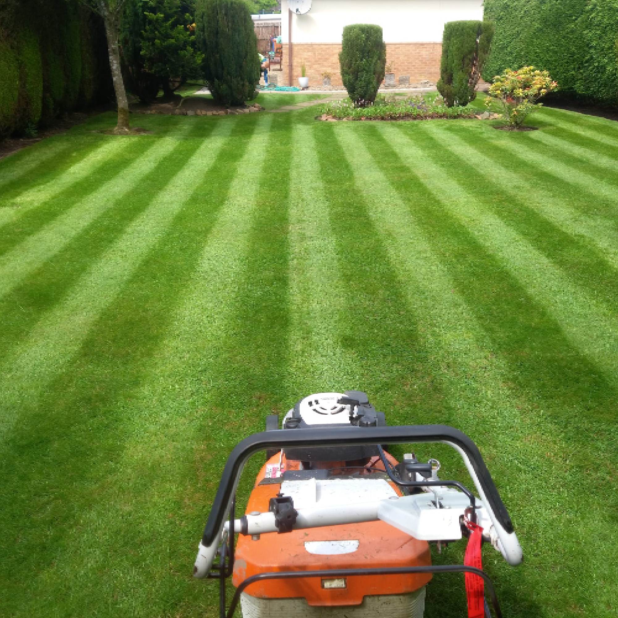 R.A.M Garden & Grounds Maintenance Contractor Glasgow